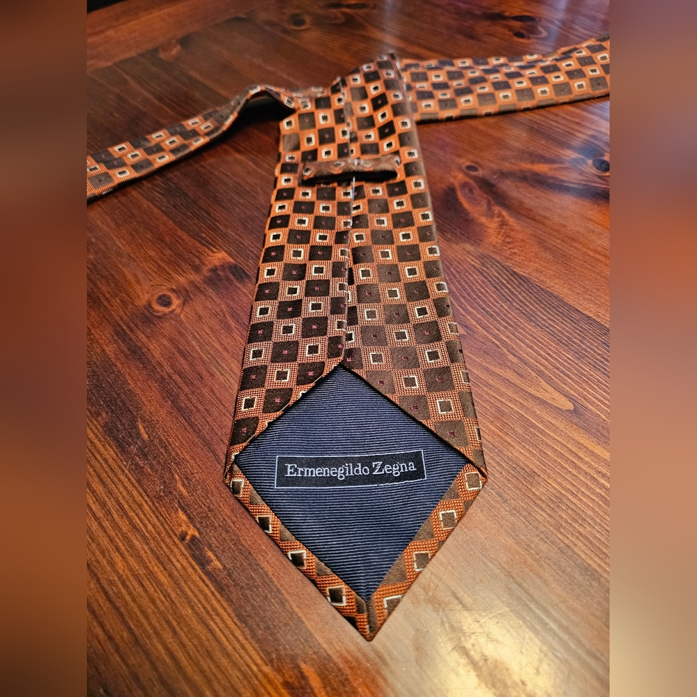 Ermenegildo Zegna 100% silk tie in brand‎ new condition